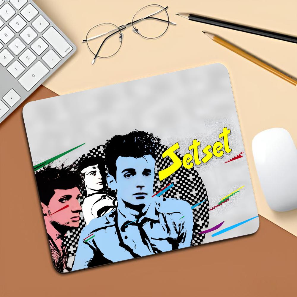 Tapis de souris Gustavo Cerati - Desk Setup Anime avis et prix